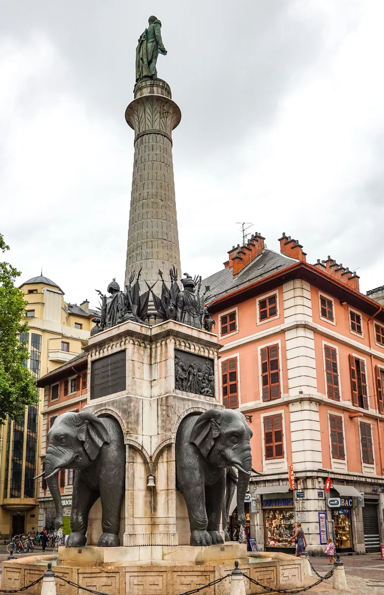 Agence web à Chambéry : la fontaine des Éléphants à Chambéry