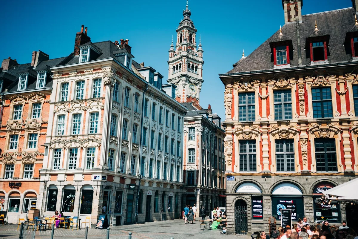 Agence web à Lille : la Grand-Place de Lille et la Vieille Bourse