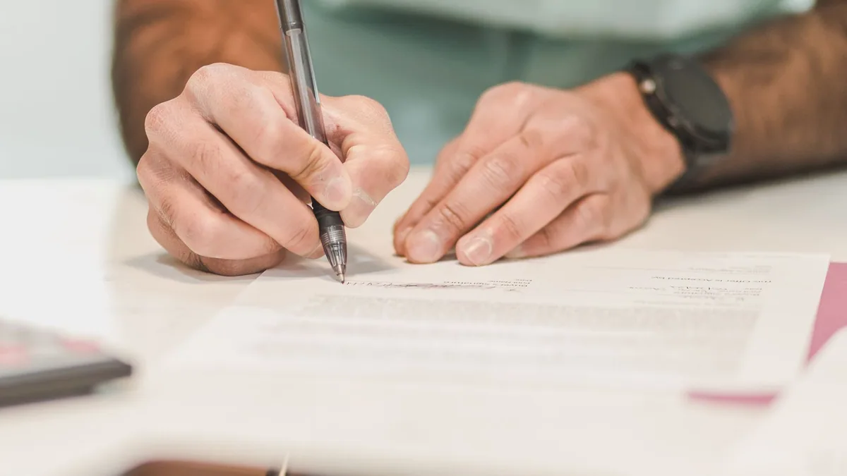 assurance SAS : préparation des contrats d'assurance de la société