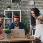 Écriture collaborative : définition, avantages et outils