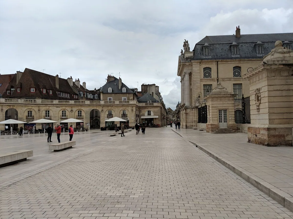 Webmaster à Dijon : la place de la Libération à Dijon